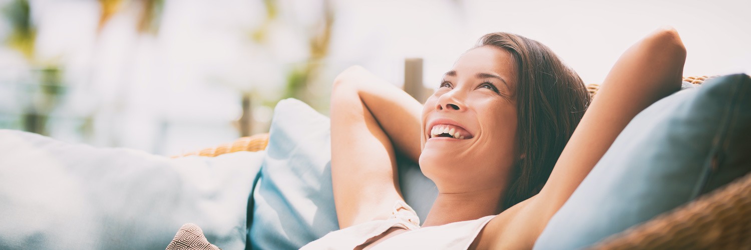 Hirsini CBD making you happy at home